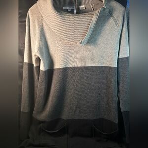 888 100% Gray and Black Sweater Oversized with Zipper Size Sm